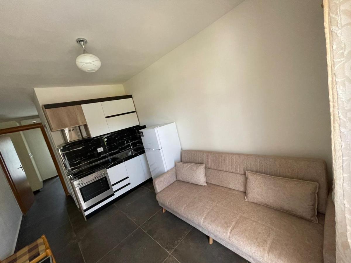 Guest Rooms Arbri Vlorë 외부 사진