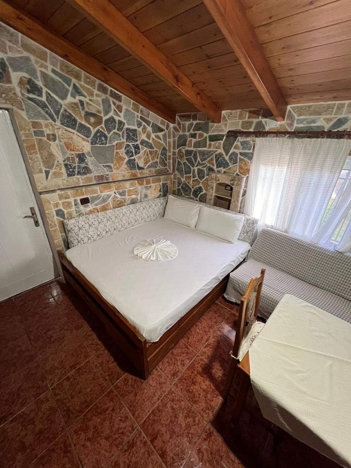 Guest Rooms Arbri Vlorë 외부 사진