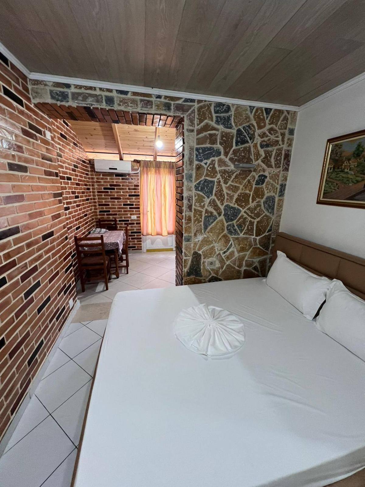 Guest Rooms Arbri Vlorë 외부 사진