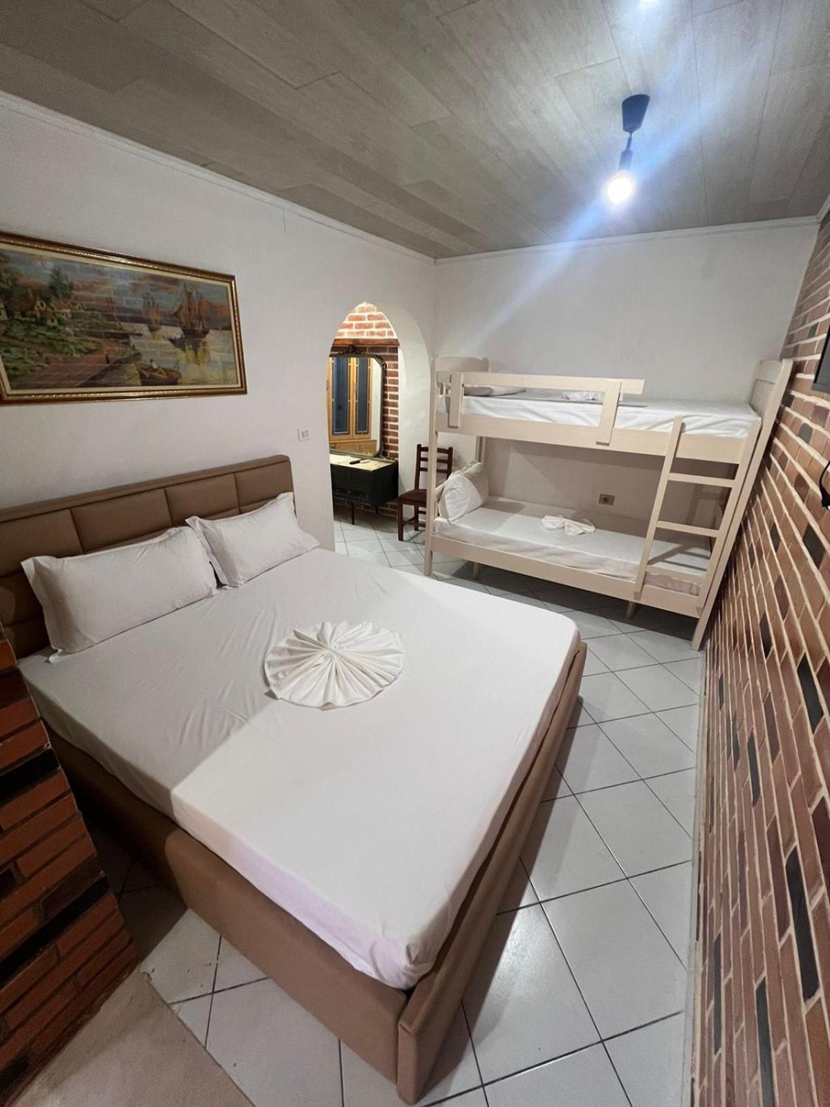 Guest Rooms Arbri Vlorë 외부 사진