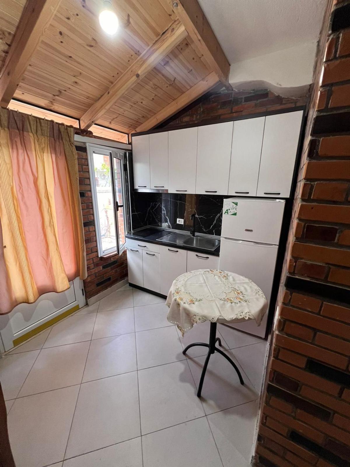 Guest Rooms Arbri Vlorë 외부 사진