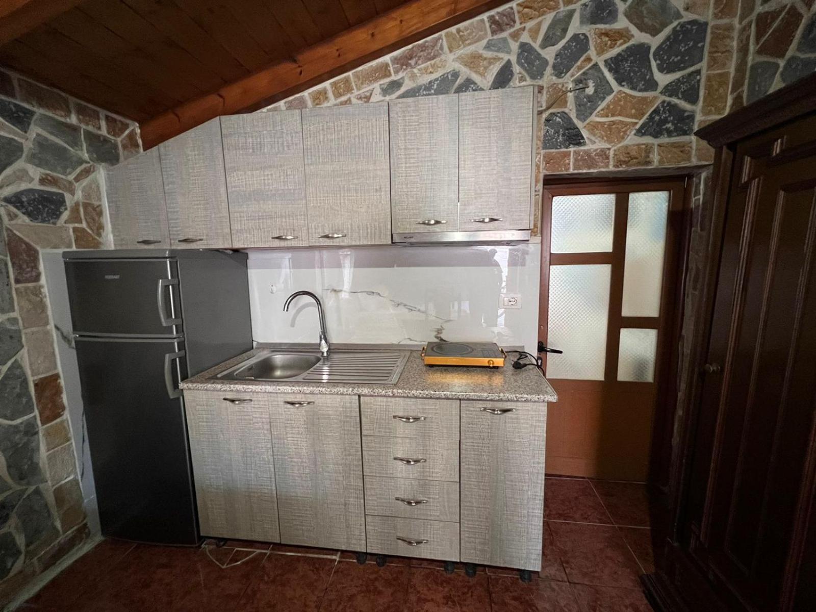 Guest Rooms Arbri Vlorë 외부 사진