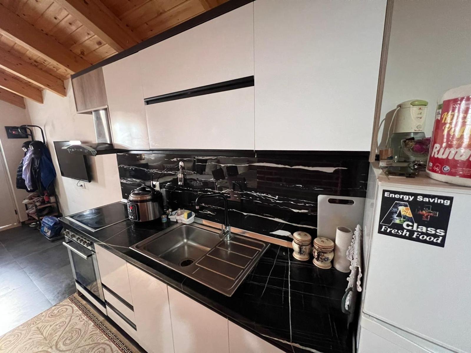 Guest Rooms Arbri Vlorë 외부 사진