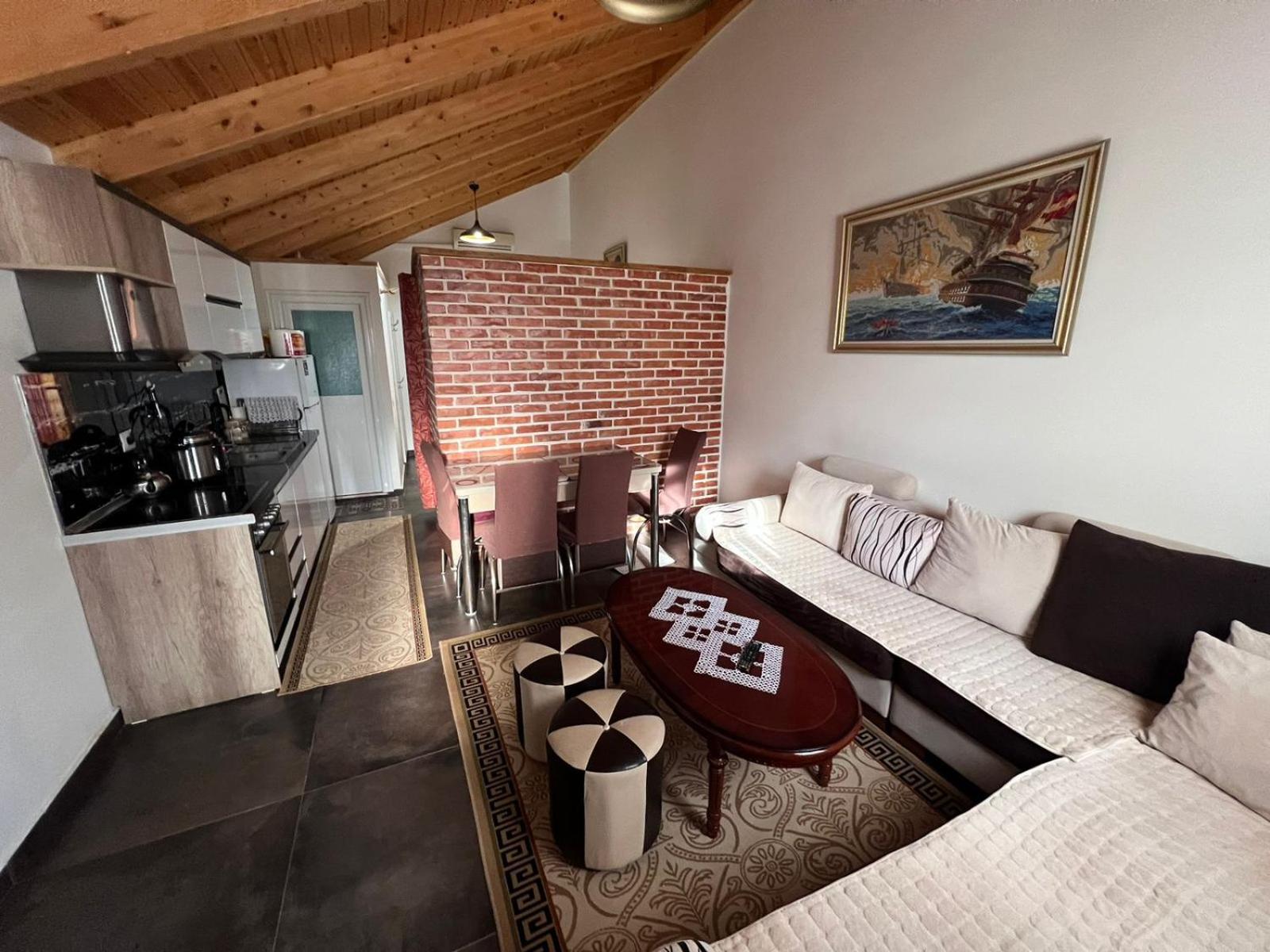 Guest Rooms Arbri Vlorë 외부 사진