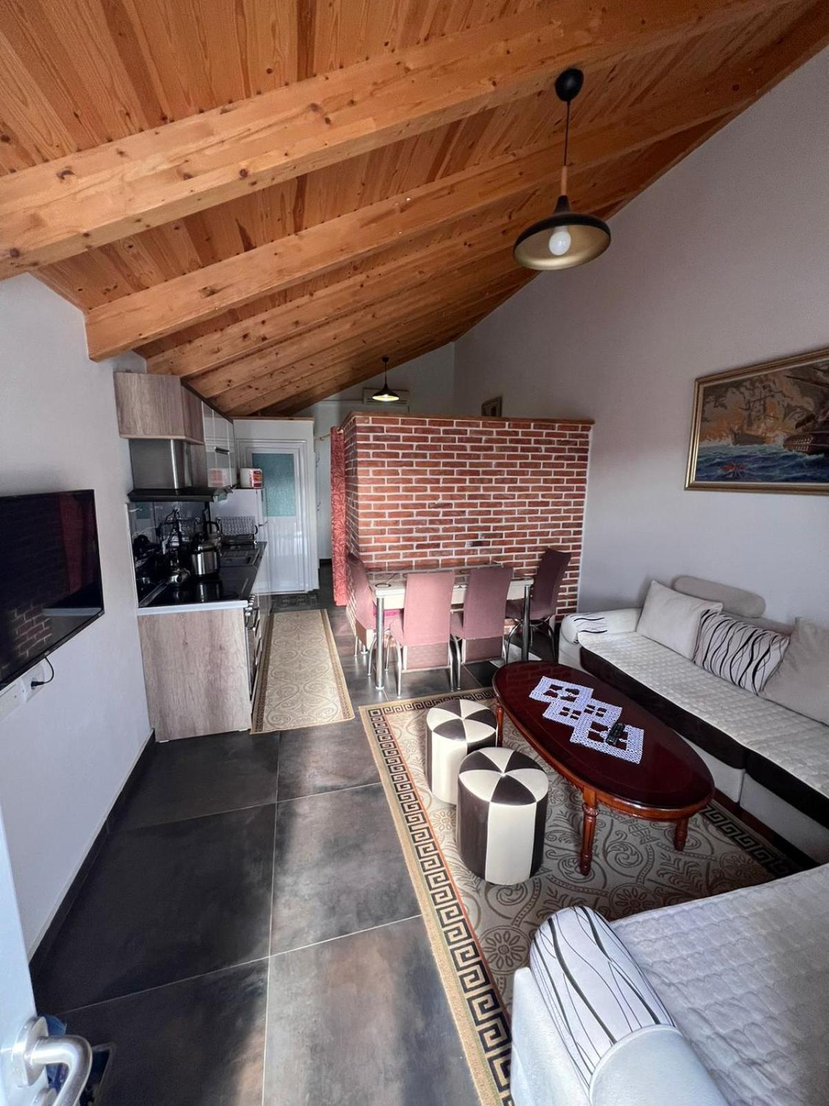 Guest Rooms Arbri Vlorë 외부 사진