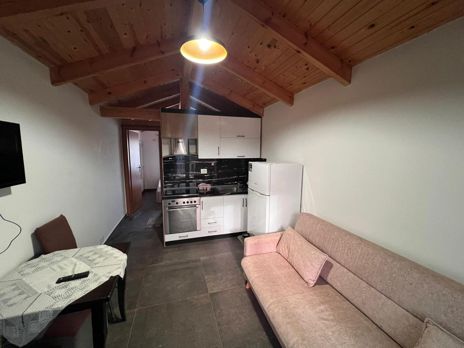 Guest Rooms Arbri Vlorë 외부 사진